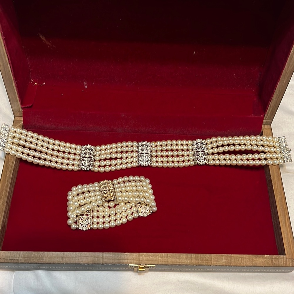 Bridal choker, necklace and bracelet